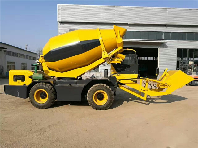 Self loading concrete mixer buy