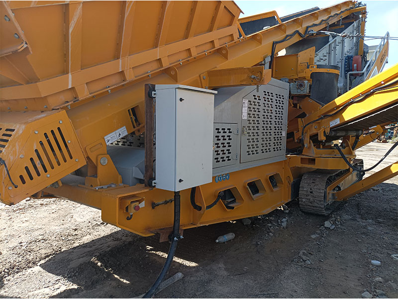 crawler mobile crushing plant